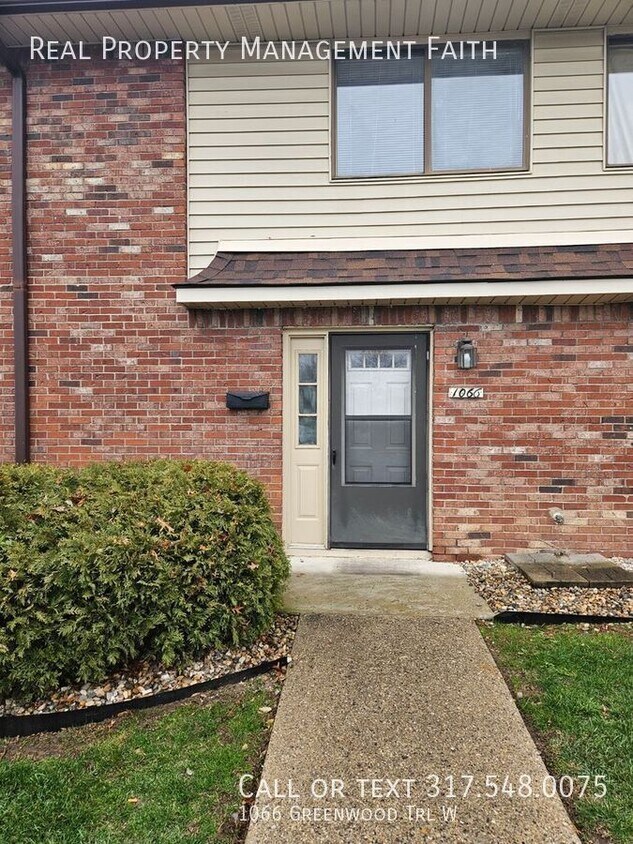 Foto principal - 1066 Greenwood Trail W Dr