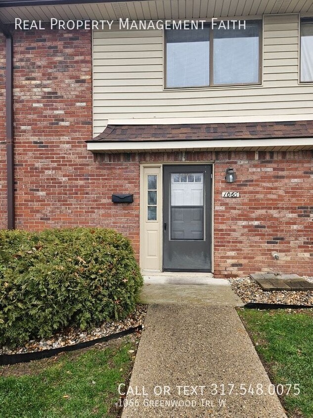 Primary Photo - 1066 Greenwood Trail W Dr