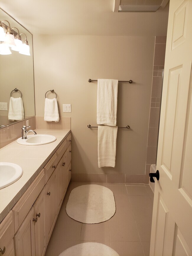 Bathroom - 1117 Alvarado Rd