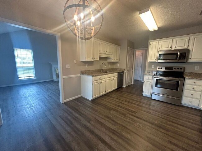 Foto del edificio - 552 Buck Creek Ln