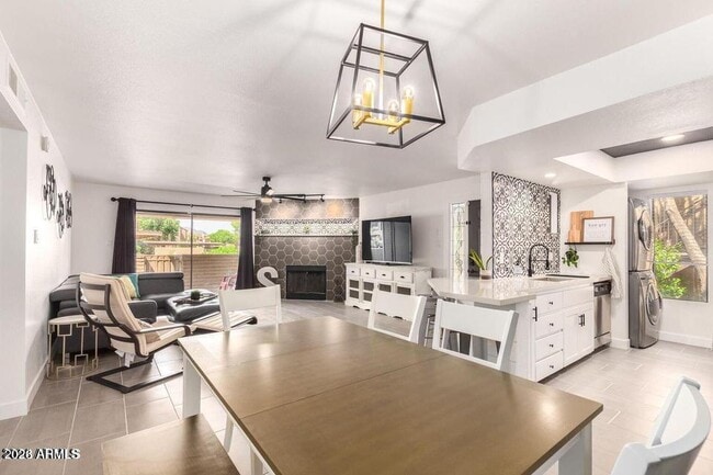 Foto del edificio - 7950 E Starlight Way