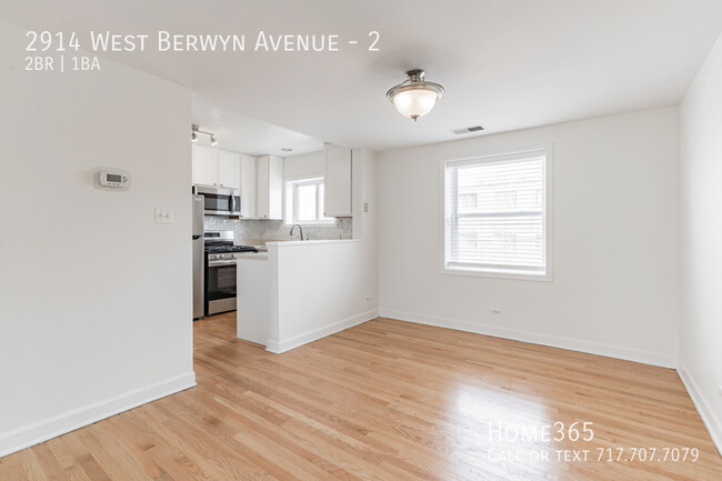 Building Photo - 2914 W Berwyn Ave