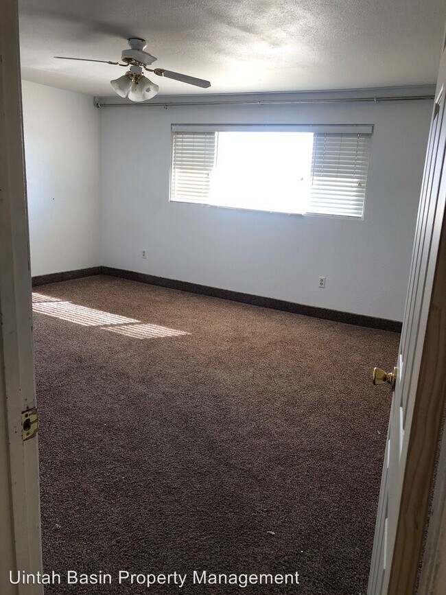 Building Photo - 822 W 400 S