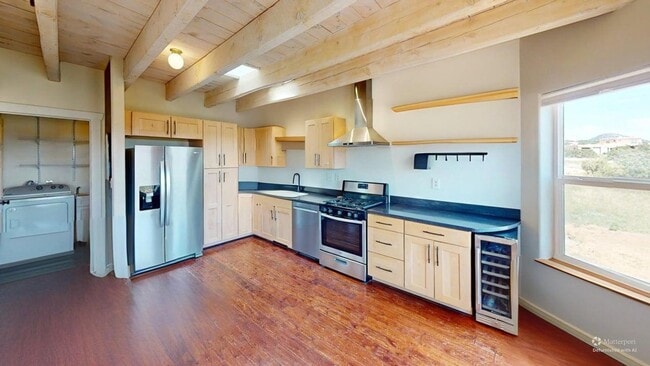 Building Photo - ? Charming 2-Bedroom Eldorado Home with So...