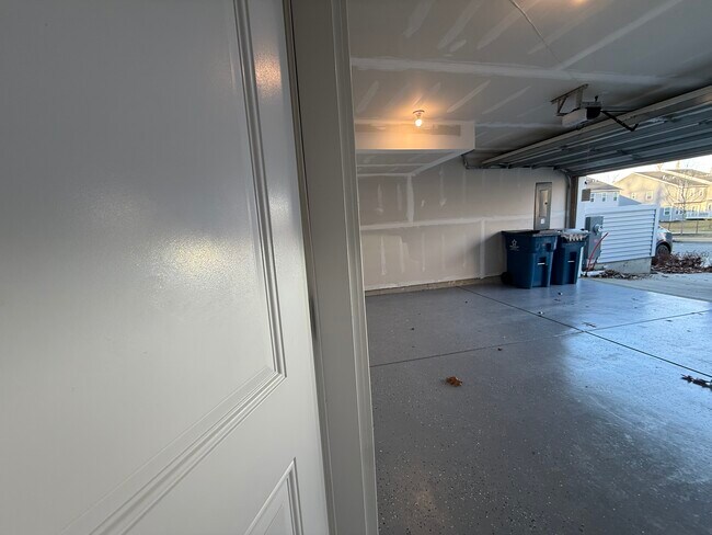 Building Photo - 4337 Reusch Cir