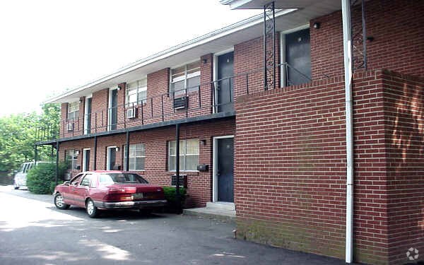 Building Photo - 1600 N Star Rd