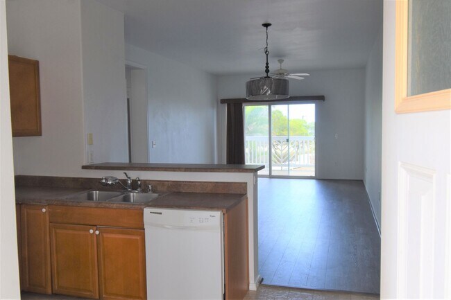 Foto del edificio - 2 Bedroom 2 Bath Unfurnished Ocean View Condo