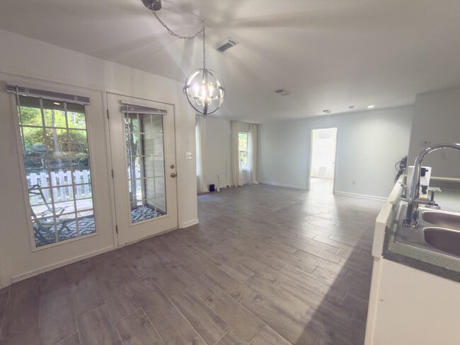 Building Photo - 8524 Laredo St