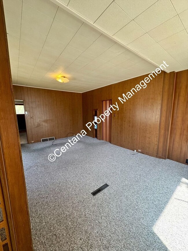 Building Photo - 1 Bed 1 Bath Located in the Flats