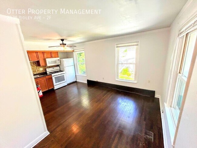 Building Photo - Lovely, Sun Drenched 1BR/1BA Ridley Park Apt