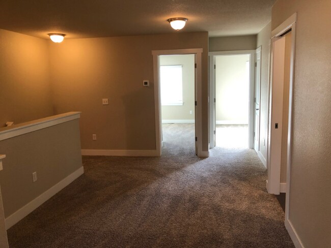Foto del edificio - 6340 Orchard Park Dr