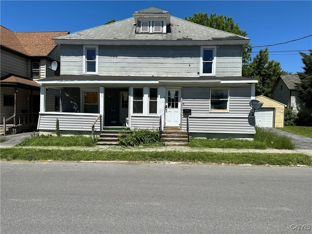 Foto principal - 113 E Lynde St