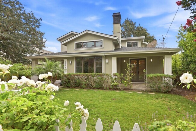 Foto del edificio - 3878 Magnolia Dr