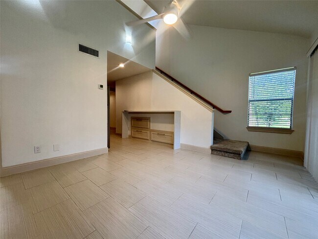 Building Photo - 12900 Walden Rd