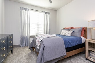 2BR, 2BA - 1,177SF - The Reserve at Shoe Creek