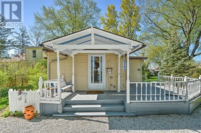 Building Photo - 933 Twin Gables Dr