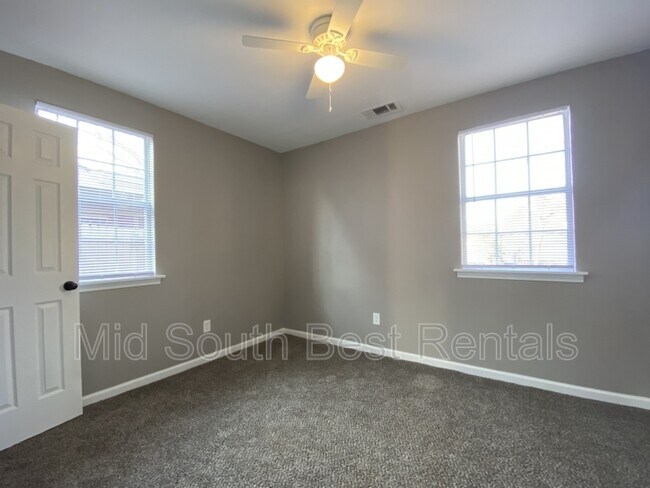 Building Photo - 1503 S Montgomery St