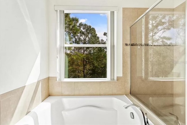 Foto del edificio - 14323 Oasis Cove Blvd