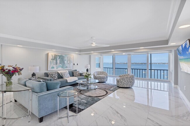 Foto del edificio - 555 S Gulfstream Ave
