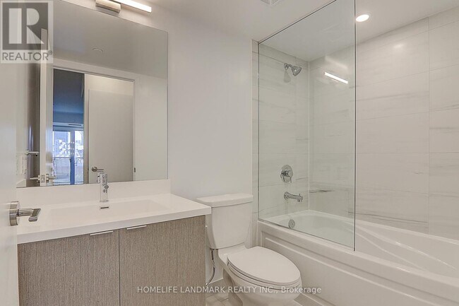 Photo du bâtiment - 219 Dundas St E