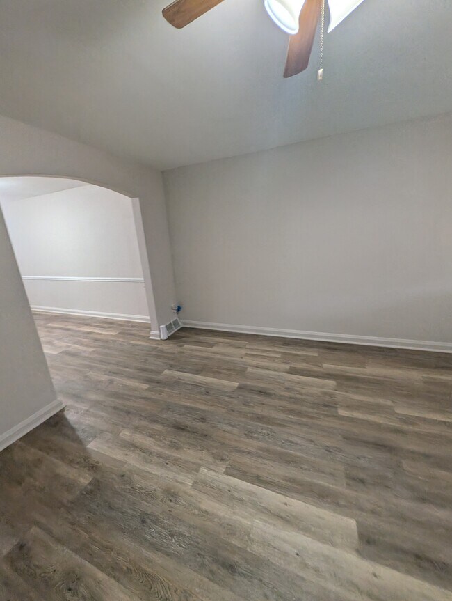 Building Photo - 6501 Hartwait St