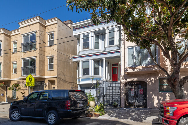 Alternate - 35-39 Oakwood St