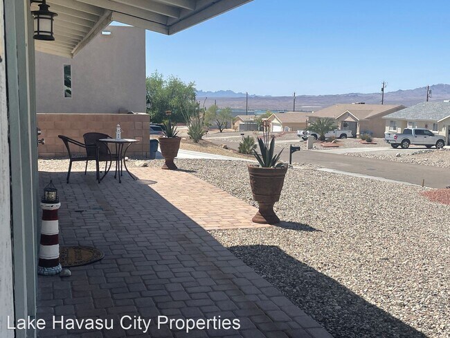 Foto del edificio - 2 br, 2 bath House - 2600 Huntington Dr.