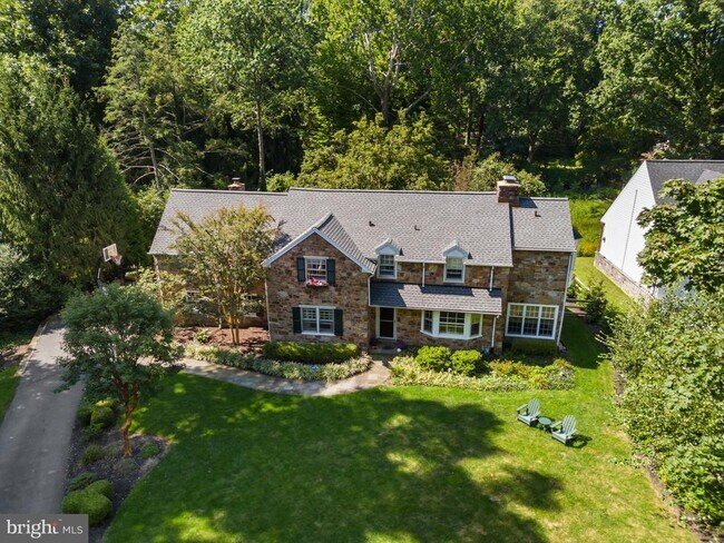 Foto del edificio - 507 Meadowbrook Cir