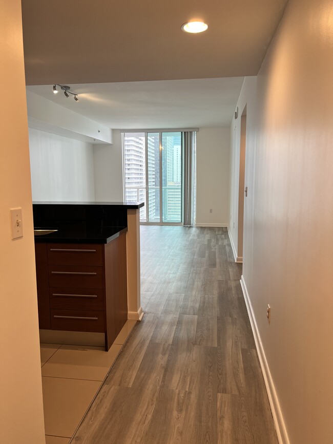 Foto del edificio - 244 Biscayne Blvd