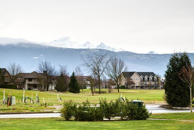 Foto del edificio - 2200 Greenview Cir