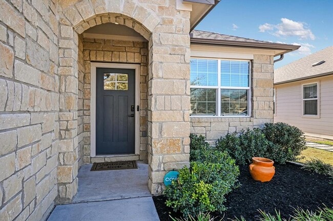 Building Photo - 507 Bluffview Dr.