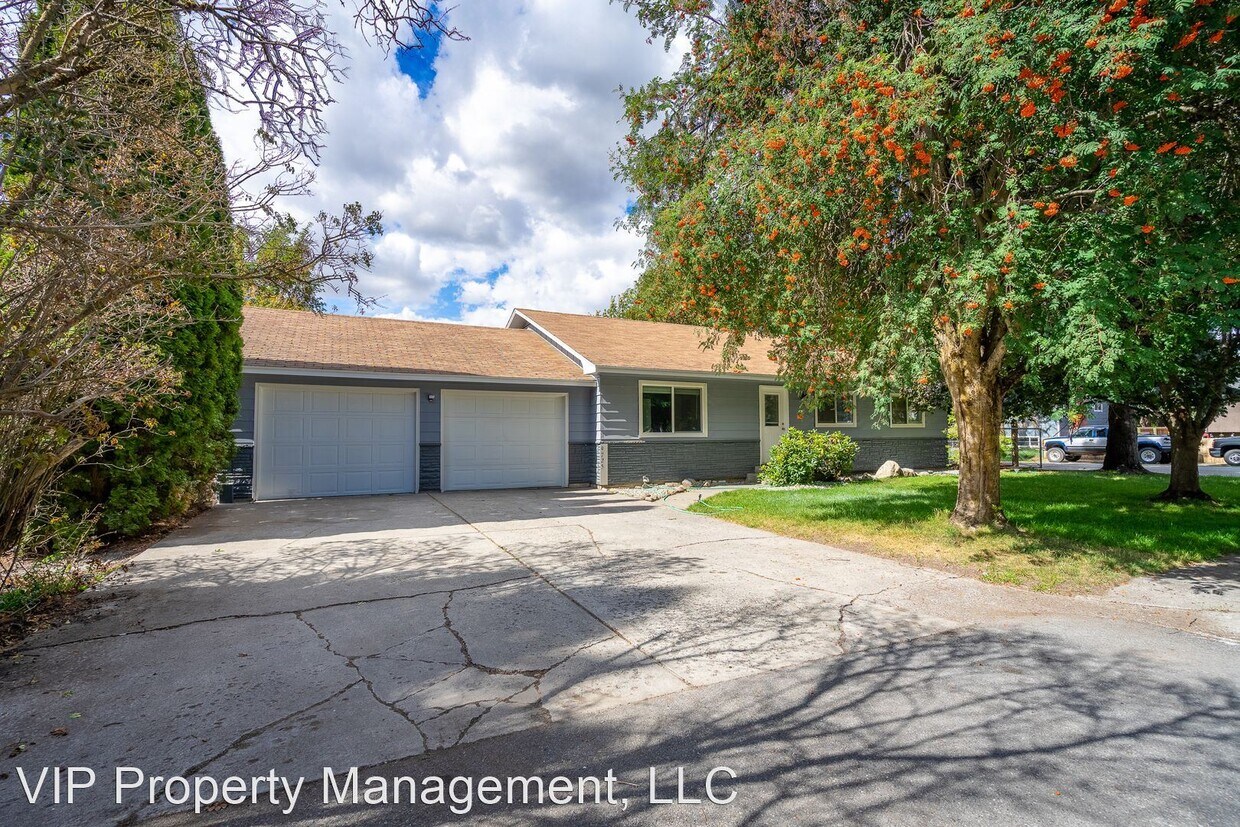 Primary Photo - 4 br, 3 bath House - 9725 N. Gleason Rd.