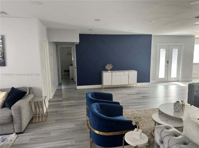 Foto del edificio - 1711 N 50th Ave