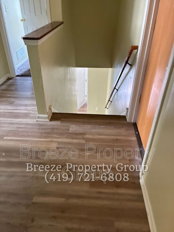 Foto del edificio - 768 Fairgreen Ave