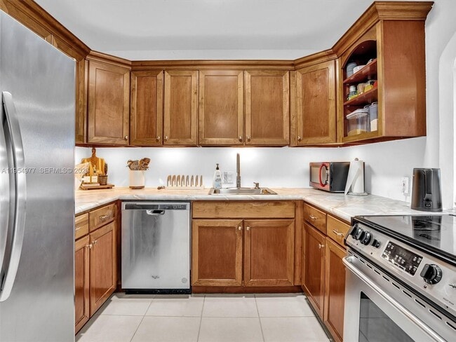 Foto del edificio - 3675 N Country Club Dr