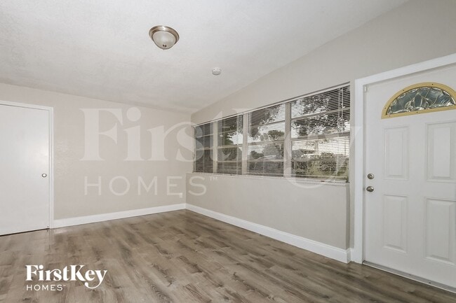 Foto del edificio - 11574 Oleander Dr