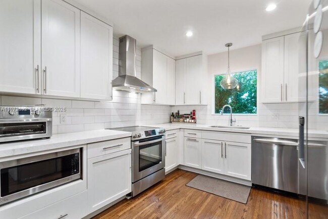 Foto del edificio - 408 Como Ave