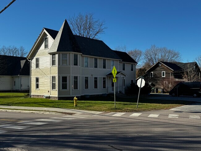 Foto del edificio - 15 Railroad St
