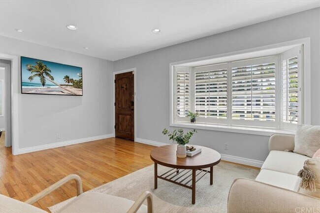 Building Photo - 5432 Pimenta Ave