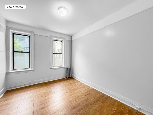 Foto del edificio - 2430 63rd St