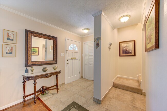 Foto del edificio - 824 Wax Myrtle Ln