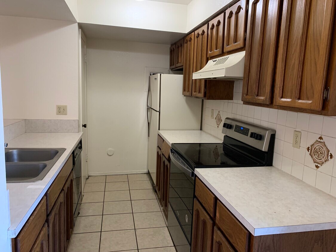 4016 N Calle Grande, Hobbs, NM 88240 Townhome Rentals in Hobbs NM