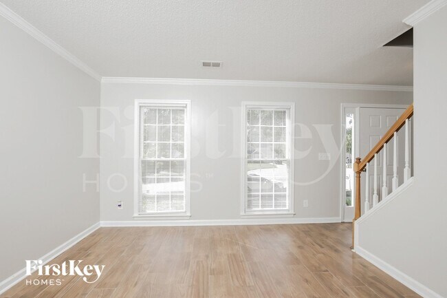 Building Photo - 6805 Renwick Ct