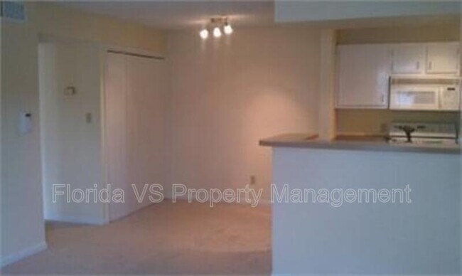 Building Photo - 4401 Thornbriar Ln