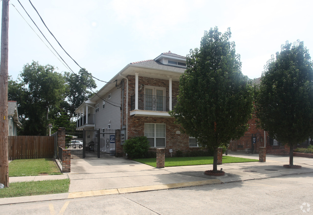 Primary Photo - 4129 Palmyra St