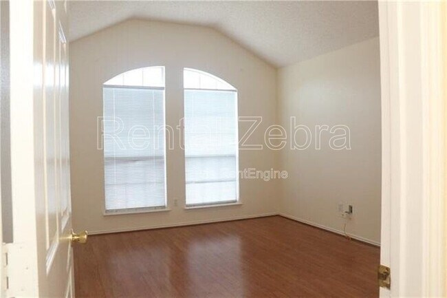 Foto del edificio - 830 Orian Dr