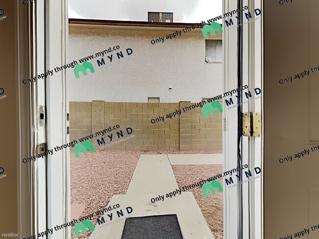 Building Photo - 4 br, 2.5 bath House - 4046 E Camino St
