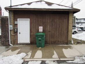 Building Photo - 76 Webster Ave