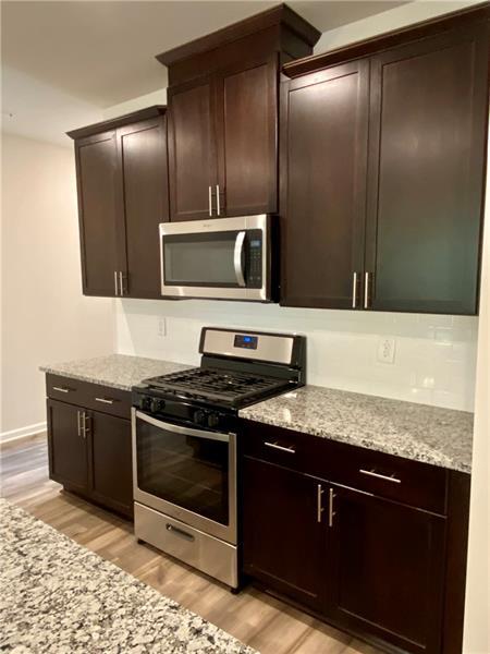 Building Photo - 1401 Vayda Ct