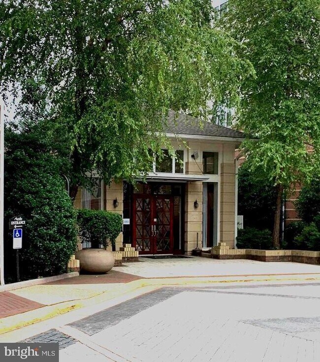 Building Photo - 9480 Virginia Center Blvd